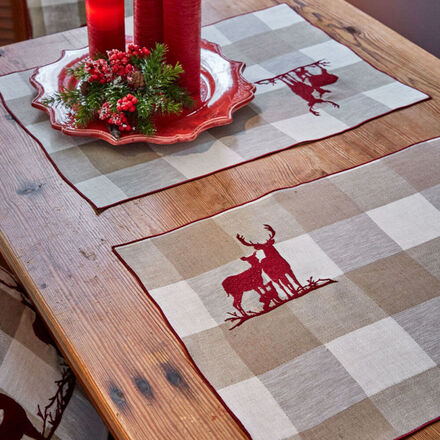 Produktbild fr 'Aufwendig bestickte Tischsets aus edlem Leinen mit Alpenflair'