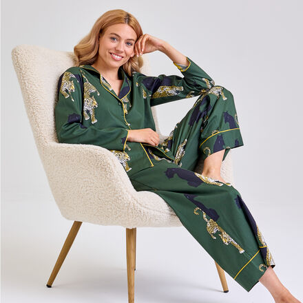 Produktbild fr 'Damen-Pyjama - Dunkelgrn mit Leo-Print, 60 % Baumwolle, 40 % Modal'