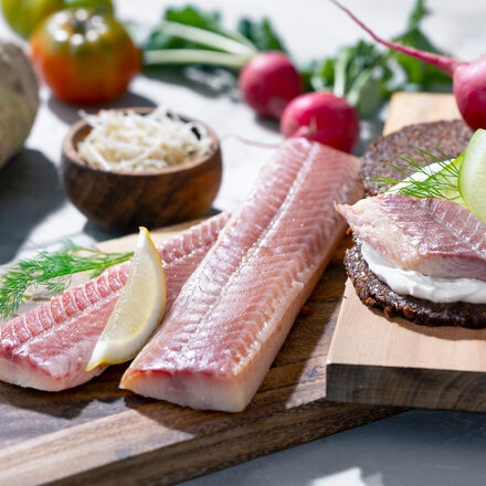 Produktbild fr 'Deutsches Rucheraal-Filet - heigeruchert, ca. 150 g'