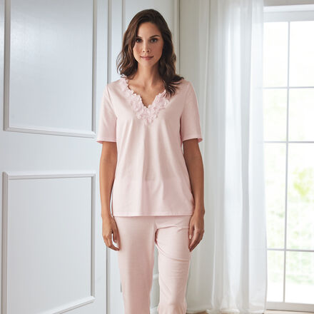 Produktbild fr 'Eleganter Pyjama mit filigraner Blten-Applikation'