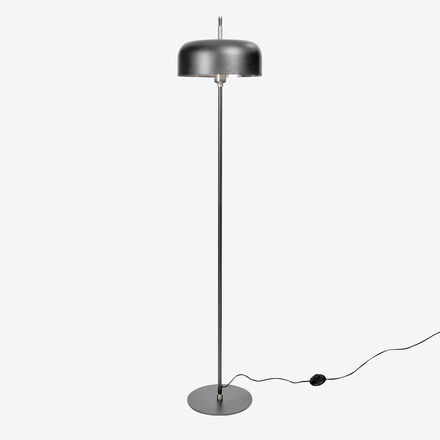 Produktbild fr 'Farbige Lambert Stehlampe mit kleinen Edelstahl-Elementen'