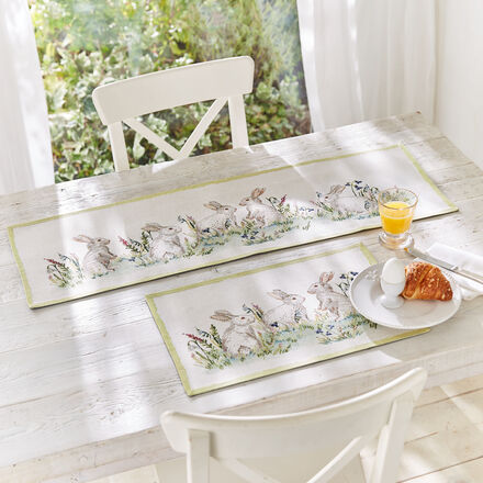 Produktbild fr 'Gobelin-Tischsets mit frhlingshaftem Hasen-Motiv'