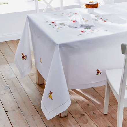 Produktbild fr 'Handbestickte Hohlsaum-Tischdecke mit plastischen Hasenmotiven'