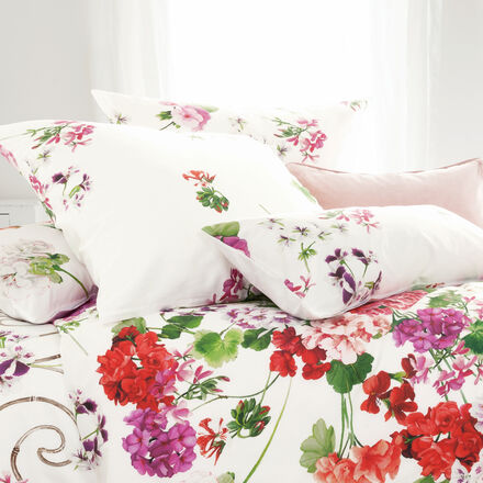 Produktbild fr 'Kissen: Detailreicher Panneaux-Druck auf edler Satin-Bettwsche'