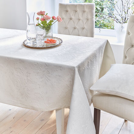Produktbild fr 'Klassische Matelass-Tischdecke mit elegantem Reliefdekor'