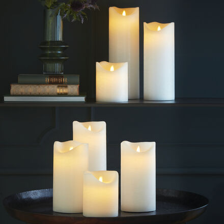 Produktbild fr 'Lebendig brennende LED-Altarkerzen'