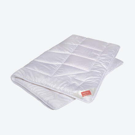 Produktbild fr 'Leichte Kaschmir-Deluxe-Ganzjahresdecke - unvergleichbar wrmend'