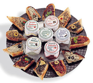 Hocharomatische Crostini-Cremes aus sonnengetrocknetem Gemüse