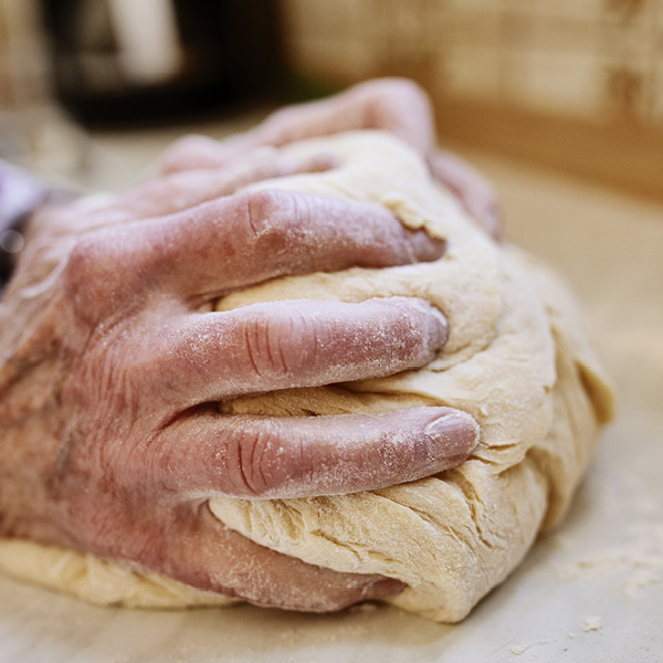 Brot backen – Tipps & Tricks: So geht´s ganz einfach